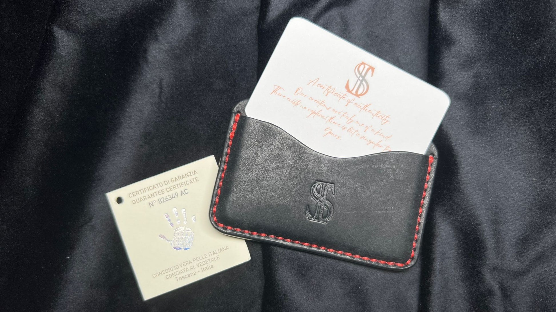 The Elite Curve Leather Card Holder - S&I Sticker Store
