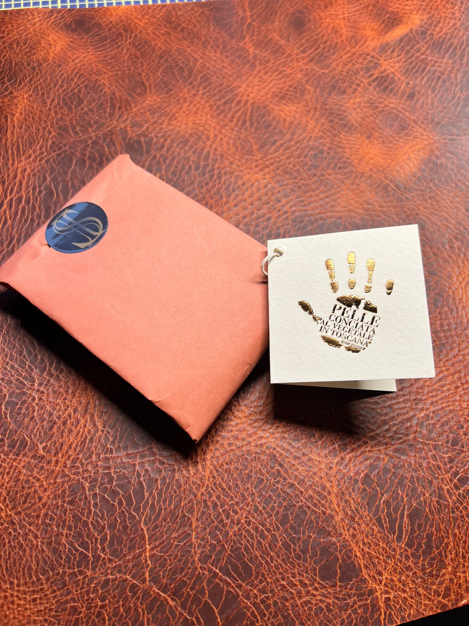 Handcrafted Leather Card Holder Wallet – Minimalist Everyday Carry - S&I Sticker Store